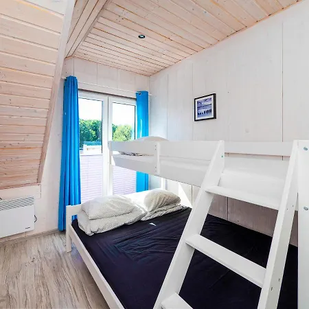 巴尔的克斯假日公园 *